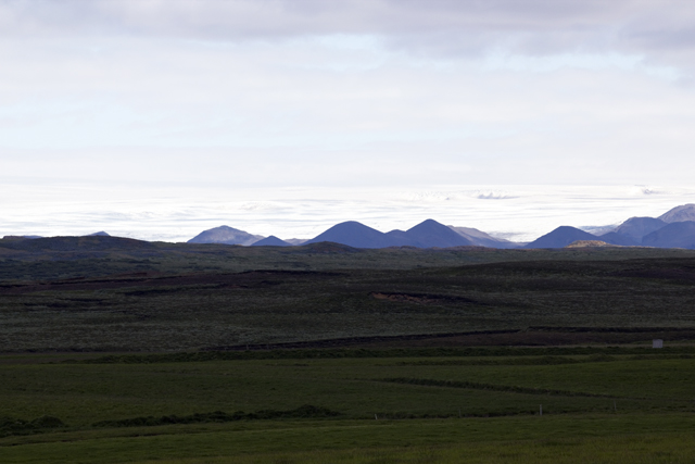 2011-07-08_11-19-20 island.jpg - Mittagsrast mit Blick zum Langjkull